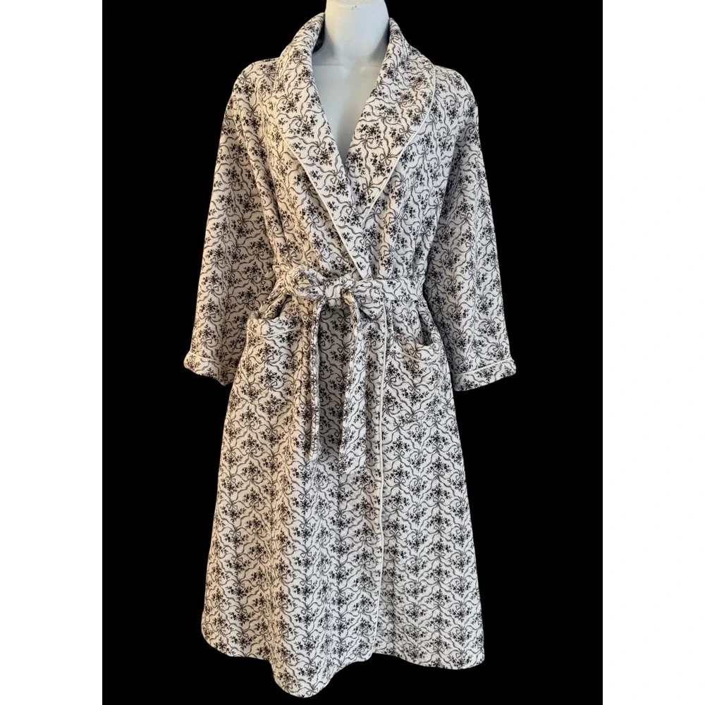 Eileen West Quilted Cotton Robe S/M White Gray Floral Long Belted Bathrobe